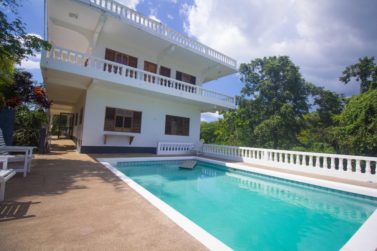 Rainbow Hill Villa *