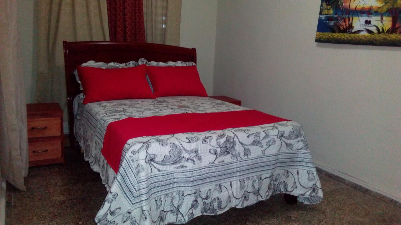 Bed & Breakfast El Tronco Inc Boca Chica