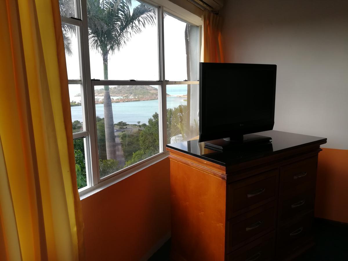 La Galleria Bed & Breakfast Five Islands Village