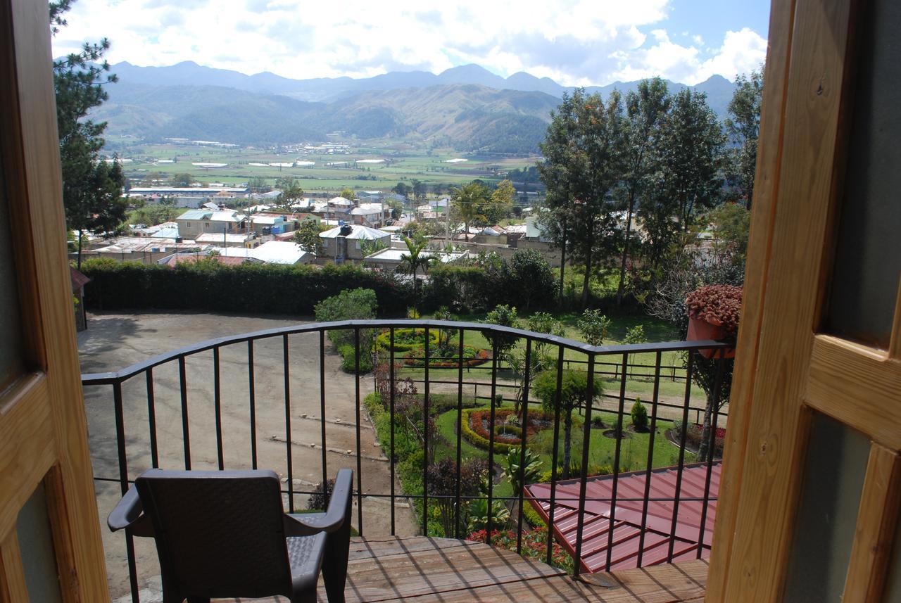Rancho & De La Montana 3*