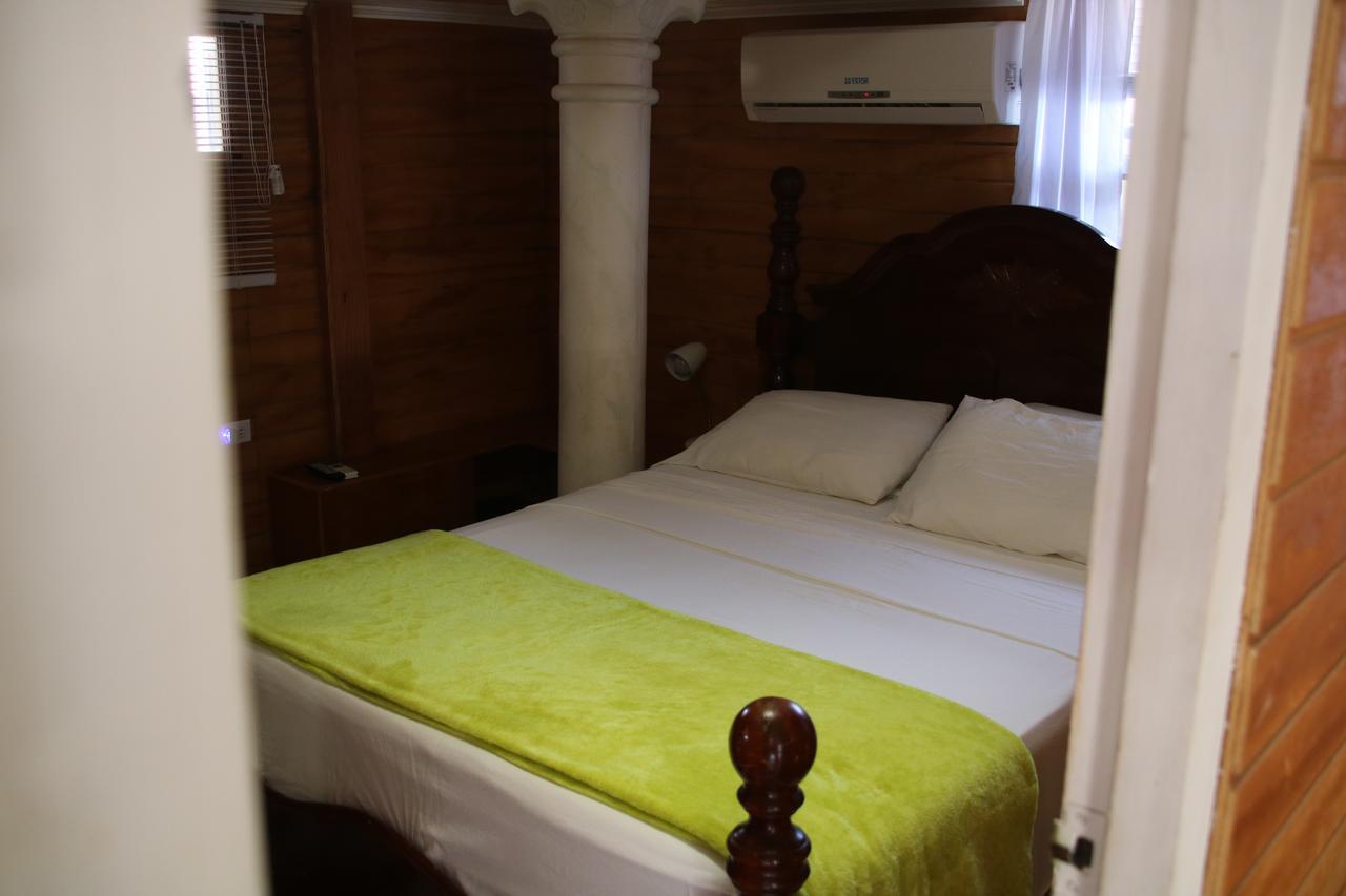 Coral Reef Hotel Savaneta