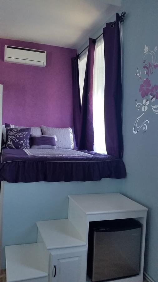 Bailey's Bed & Breakfast 2*
