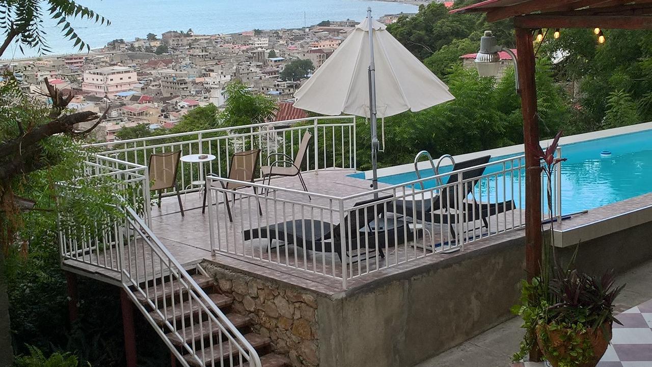 Habitation Des Lauriers Hotel
