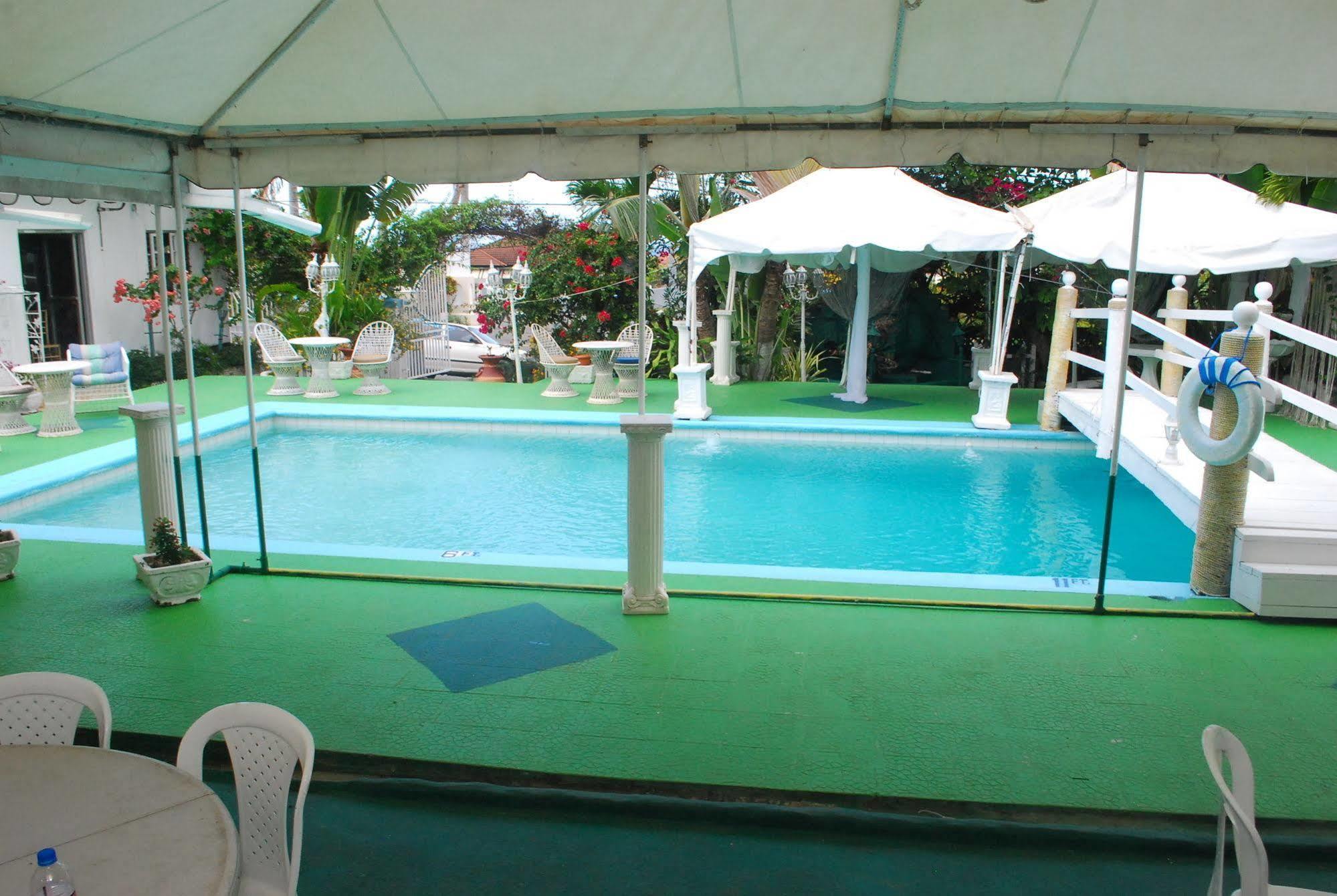Hunters Rest Lodge