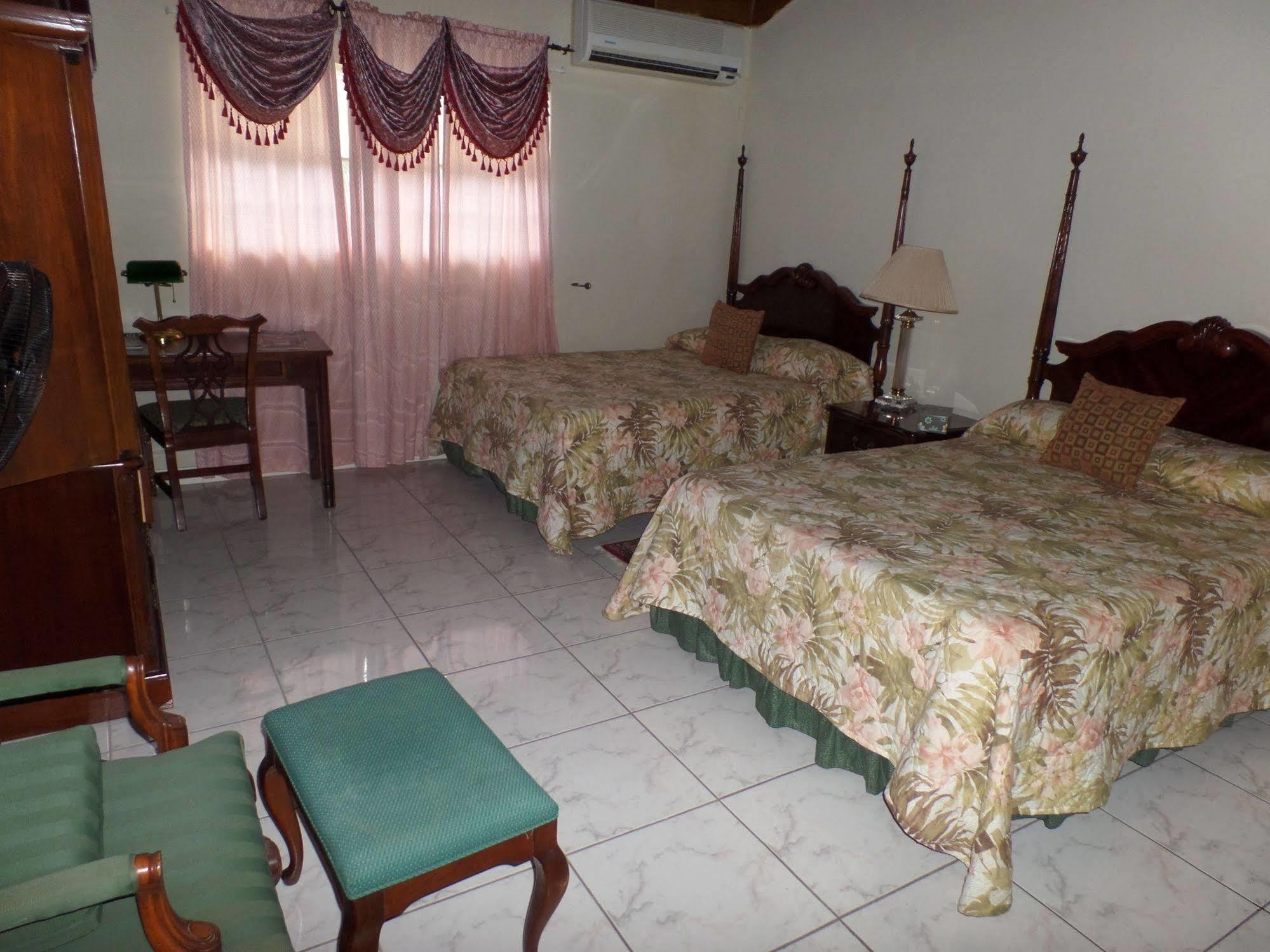 The Royal Kensington * Montego Bay