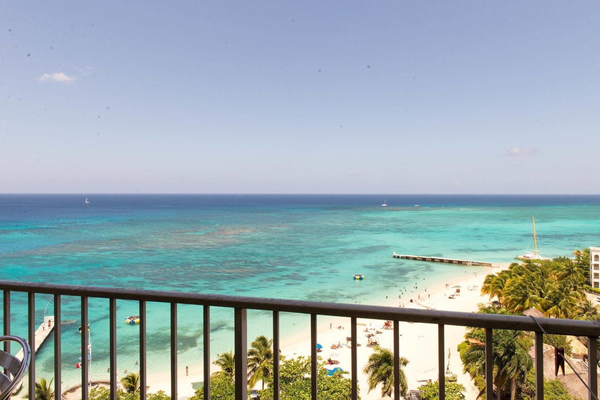 Hotel Coral Reef At Club Montego Bay