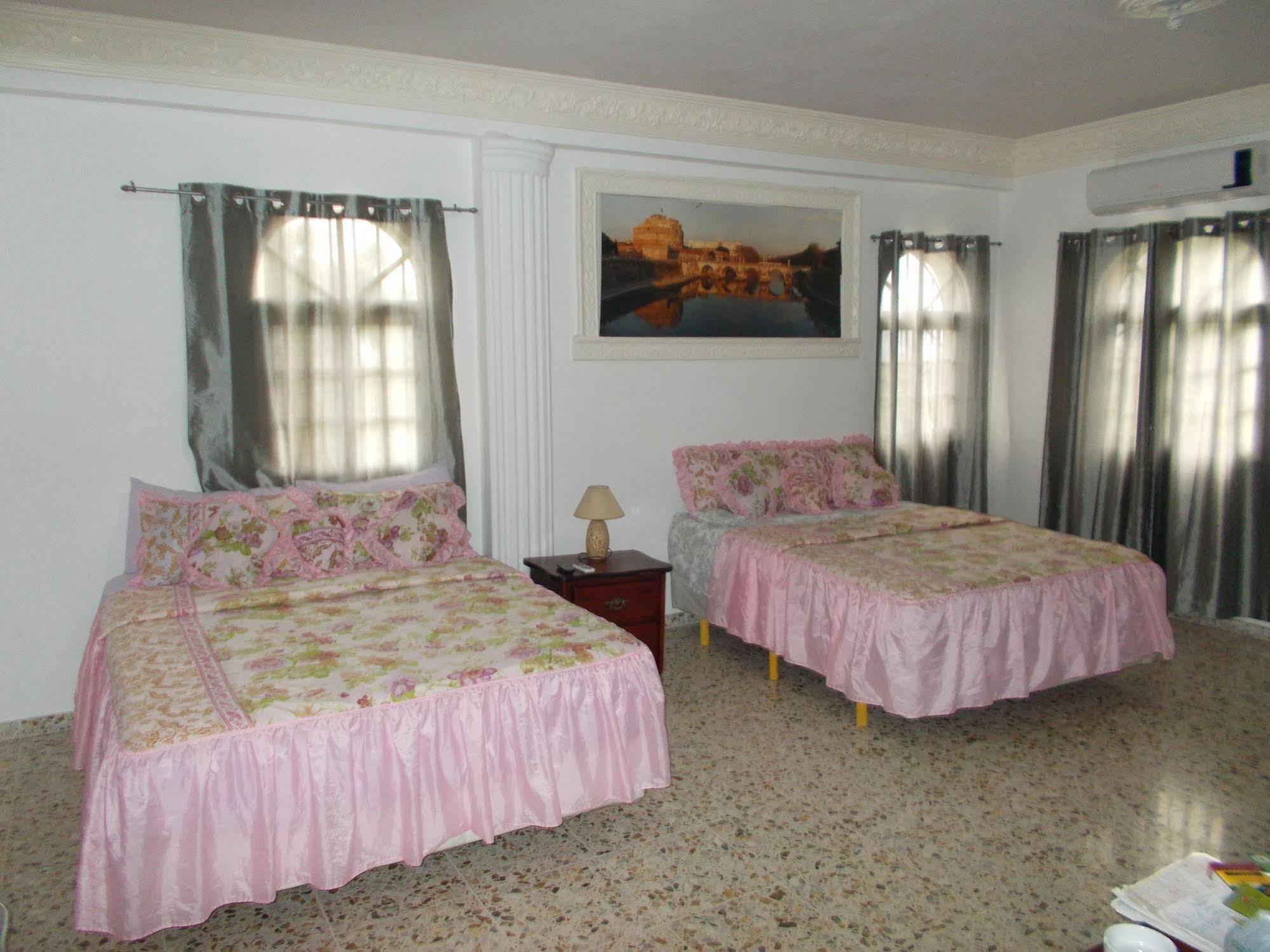 Guest house Castillo Romano Las Terrenas