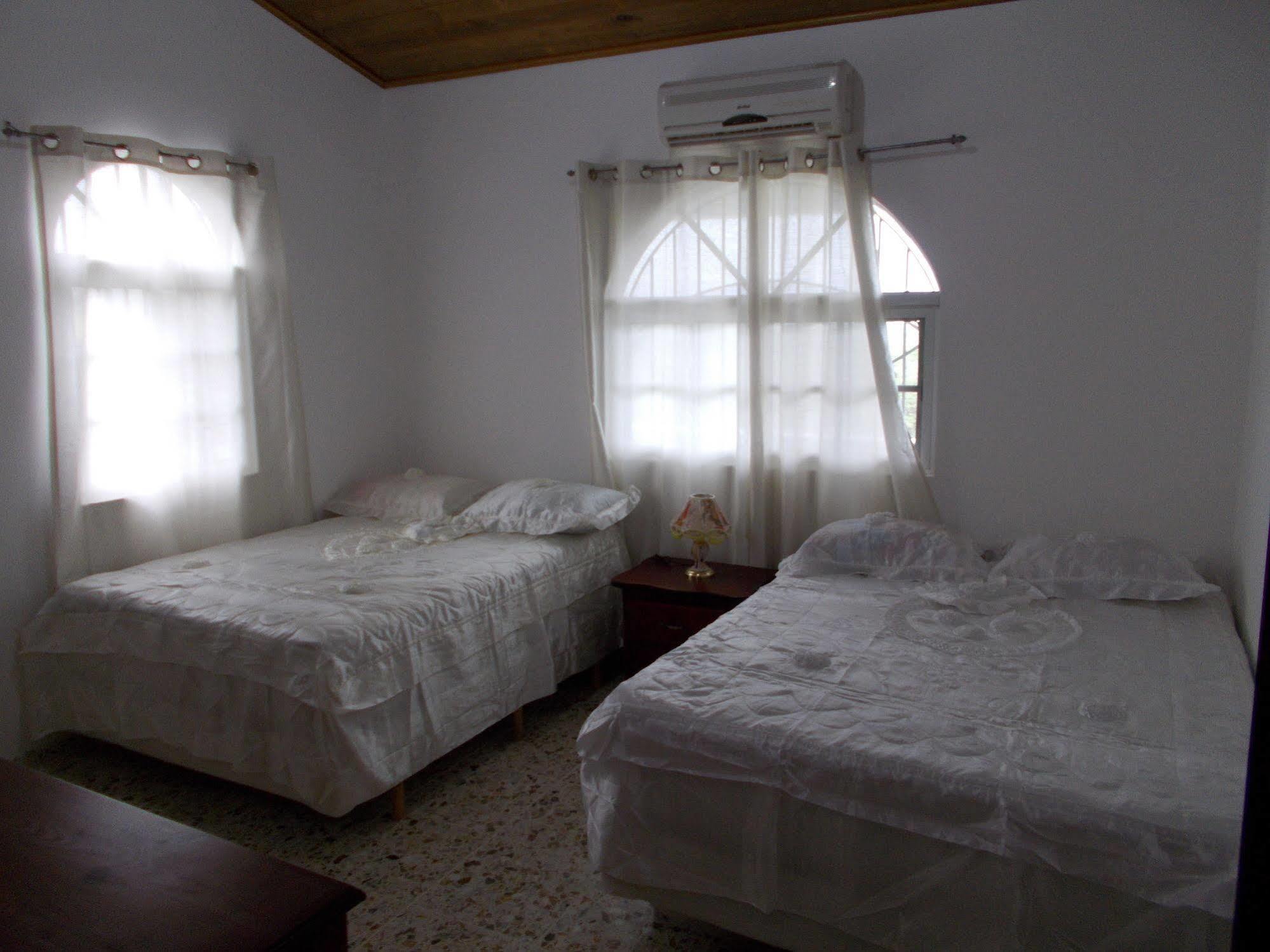 Castillo Romano Guest house Las Terrenas