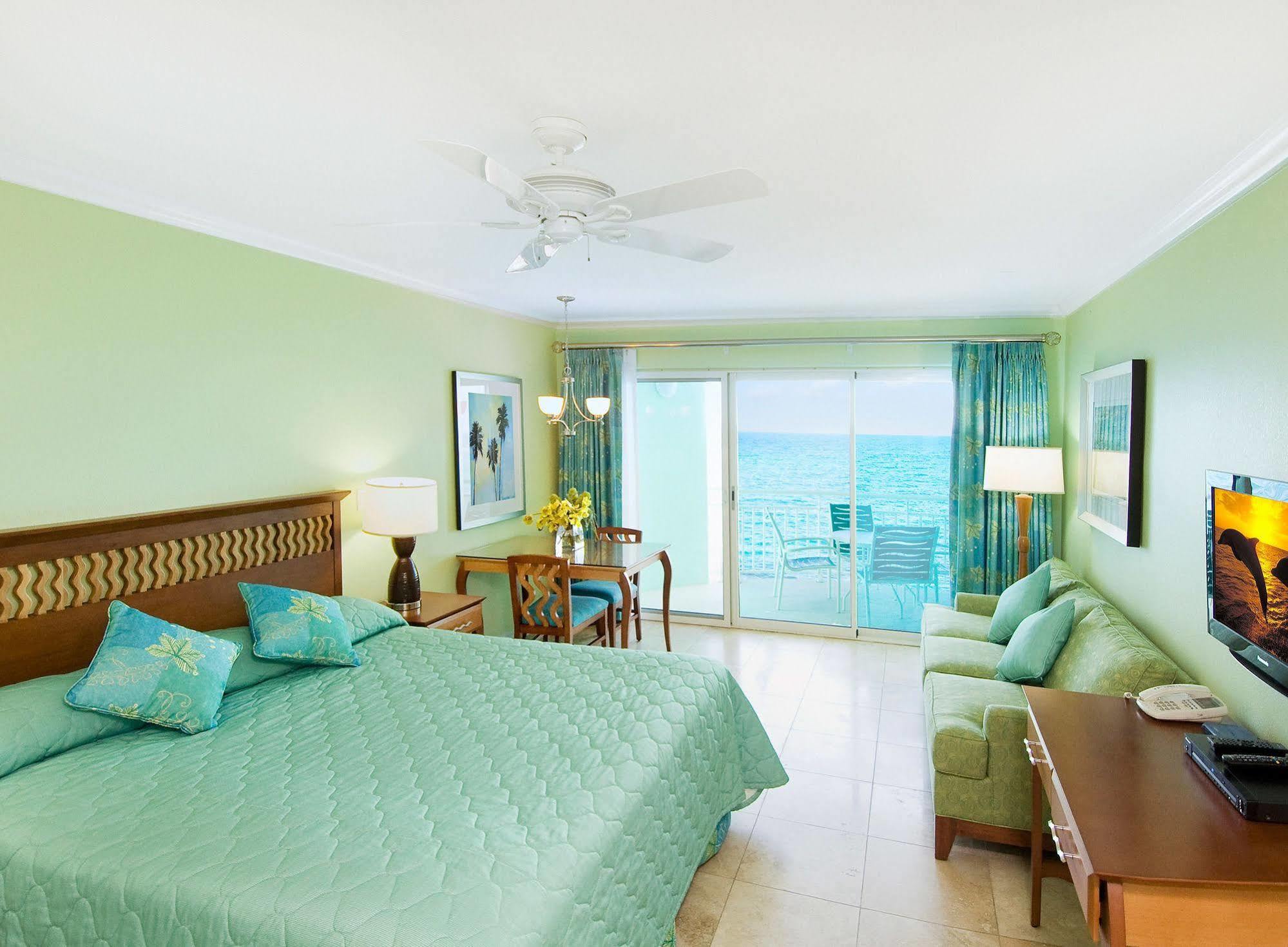 Resort Oyster Bay Beach 4*