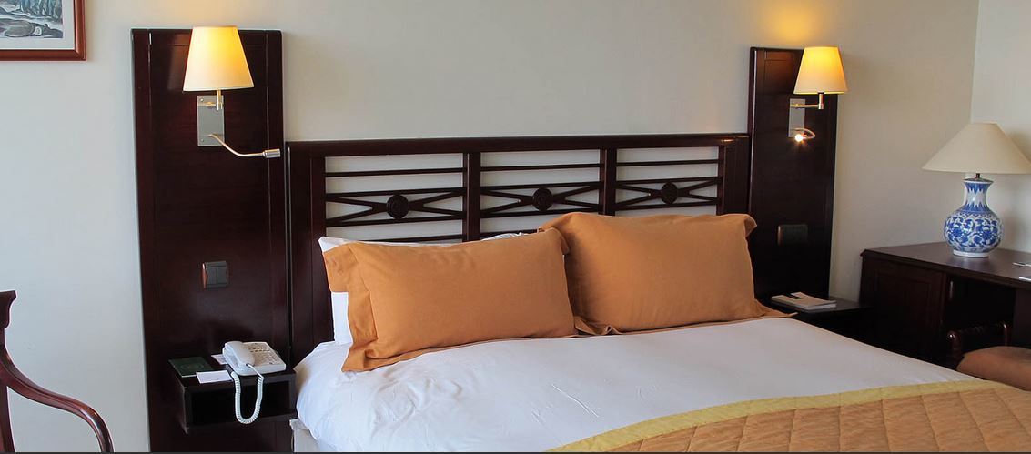 De La Vieille Tour Hotel