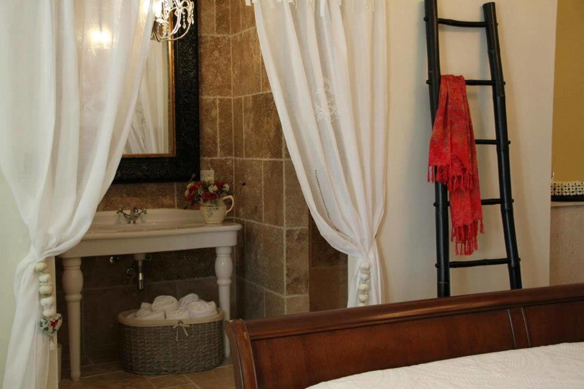 Ocean Breeze Boutique & Marina Hotel 3*