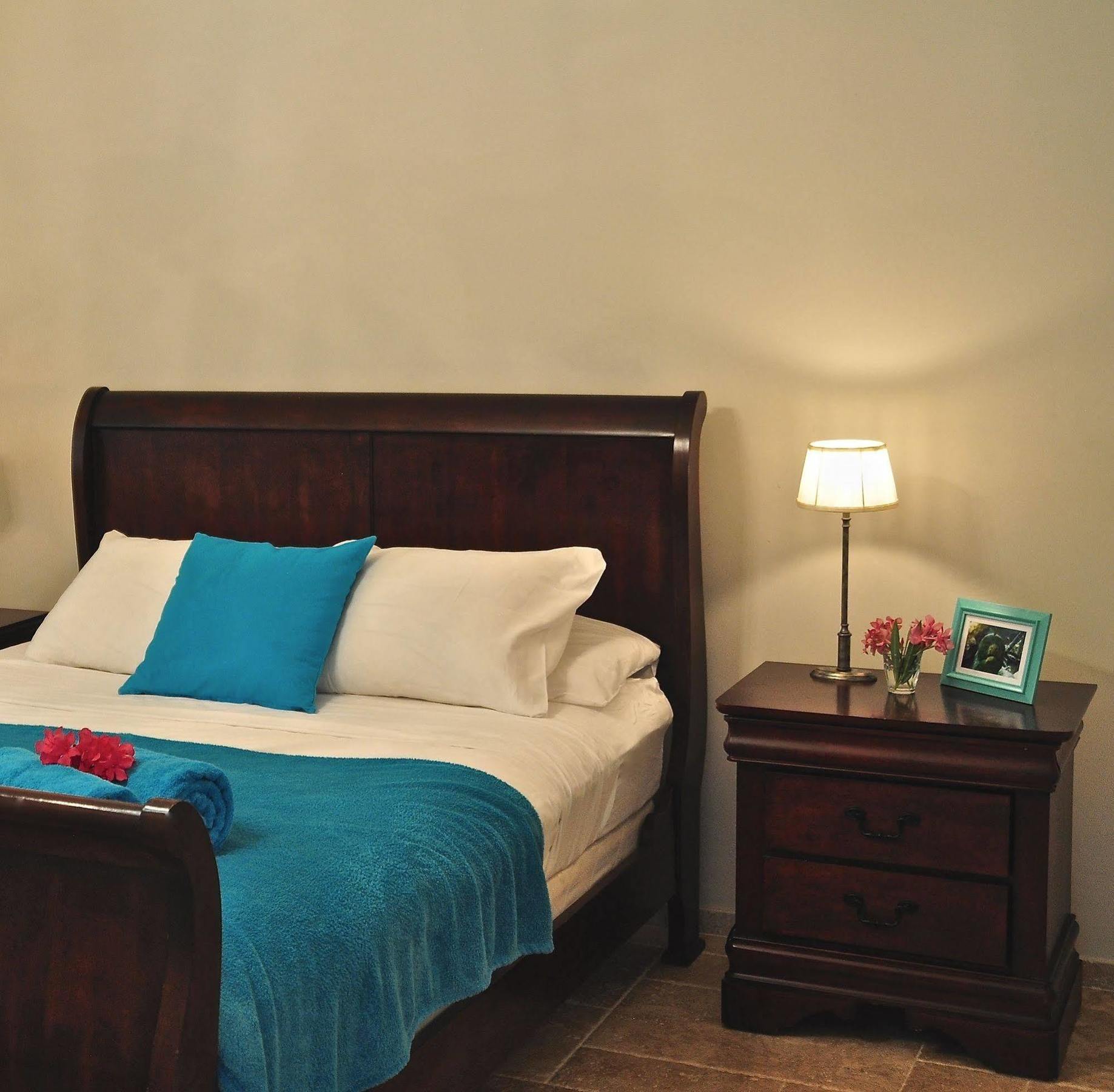 Hotel Ocean Breeze Boutique & Marina 3*