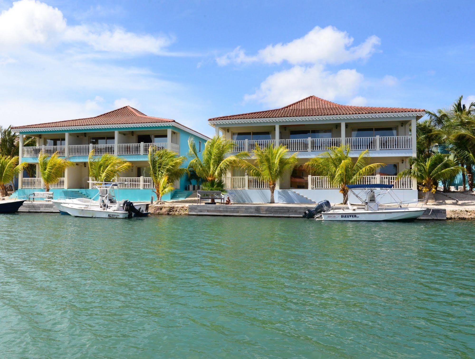 Ocean Breeze Boutique & Marina 3*