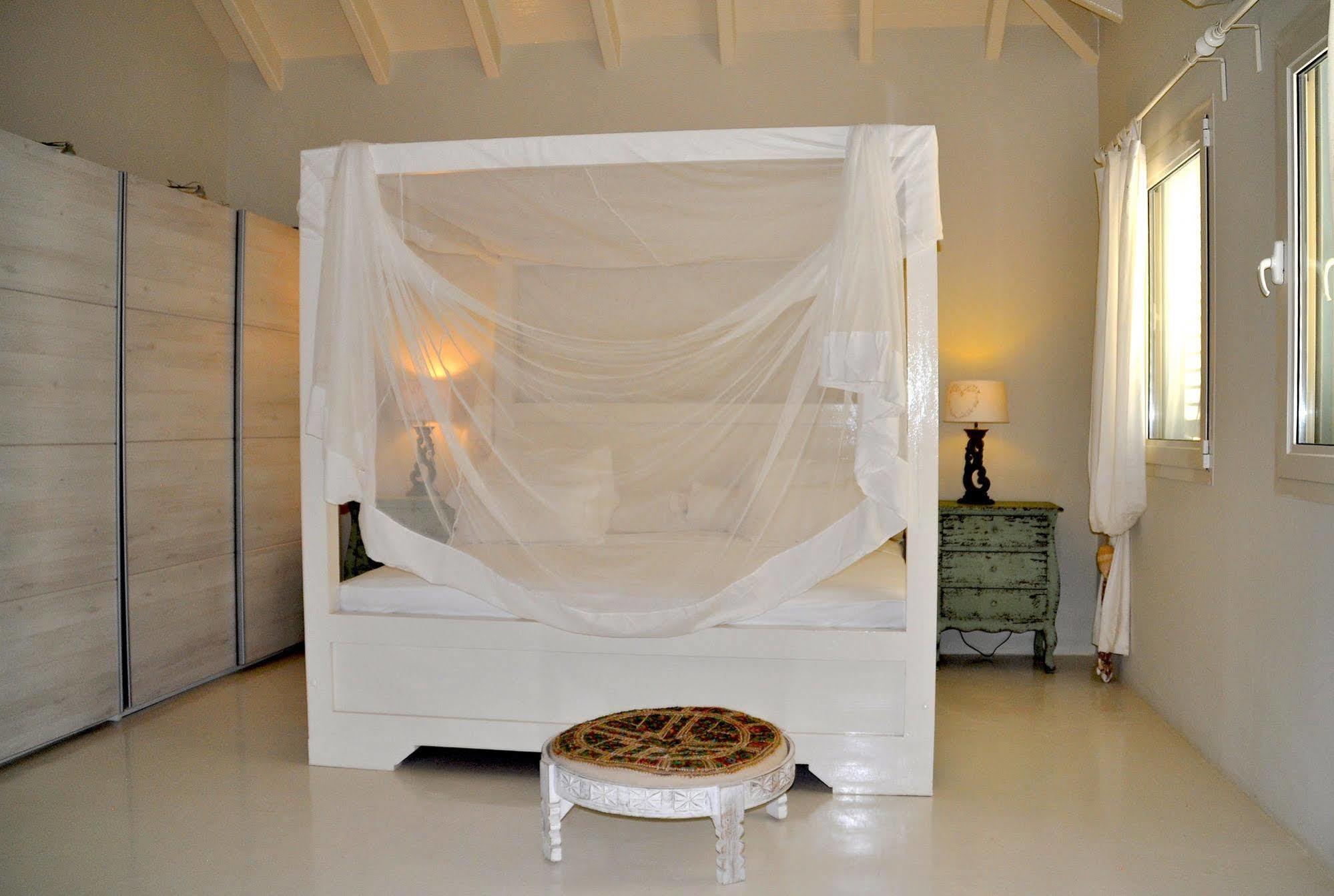 Hotel Ocean Breeze Boutique & Marina