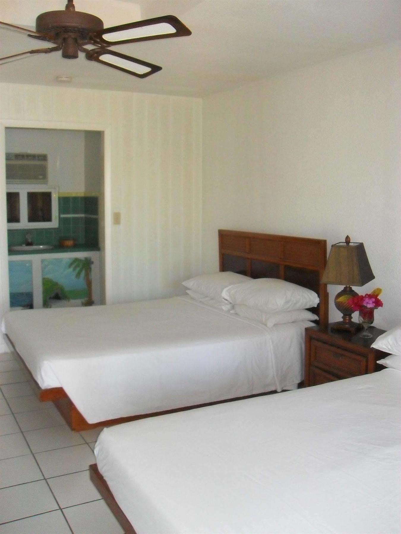 Pelican 3*