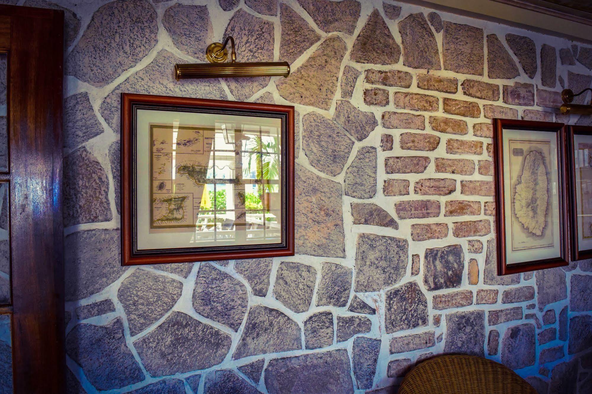 Grenadine House
