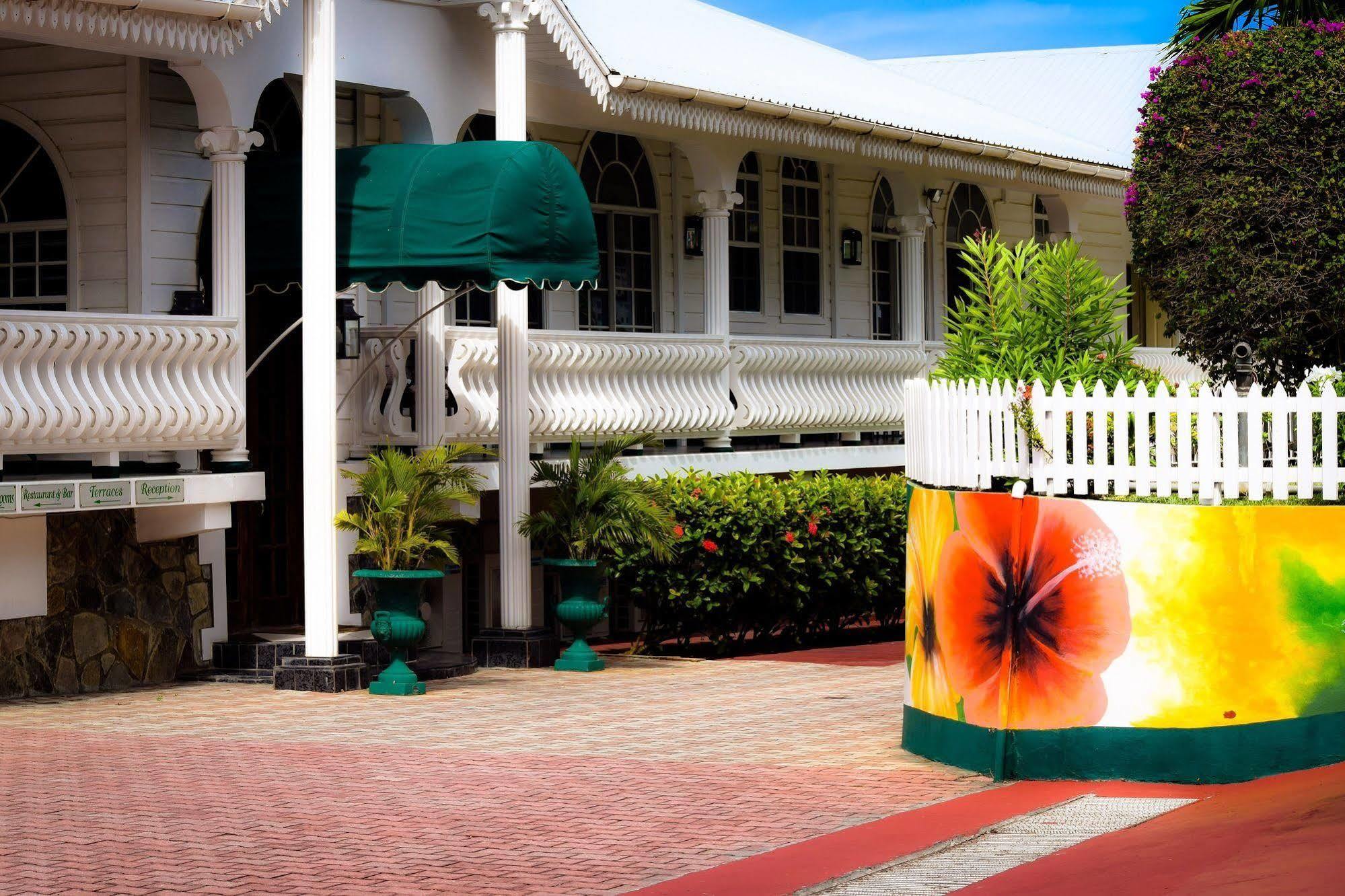 Grenadine House 4*