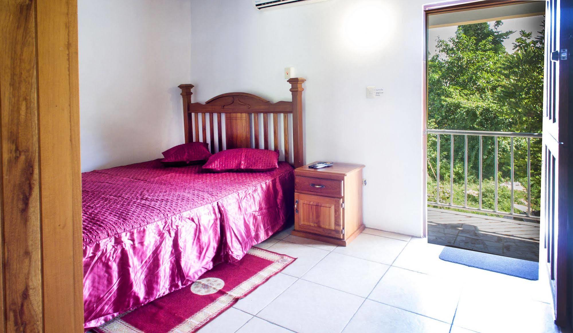 Lesville Tobago 3*