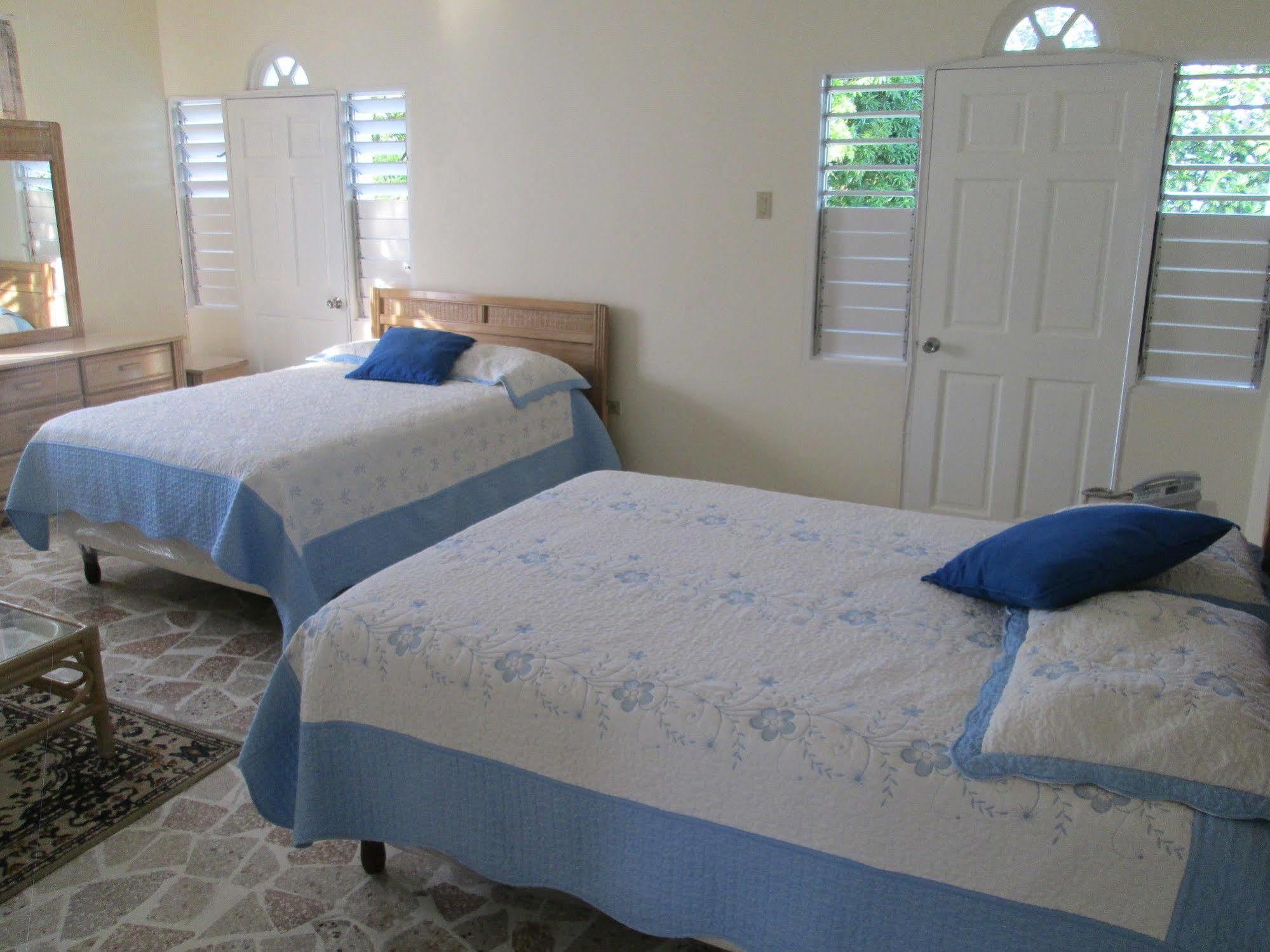 Paradise Inn 2*