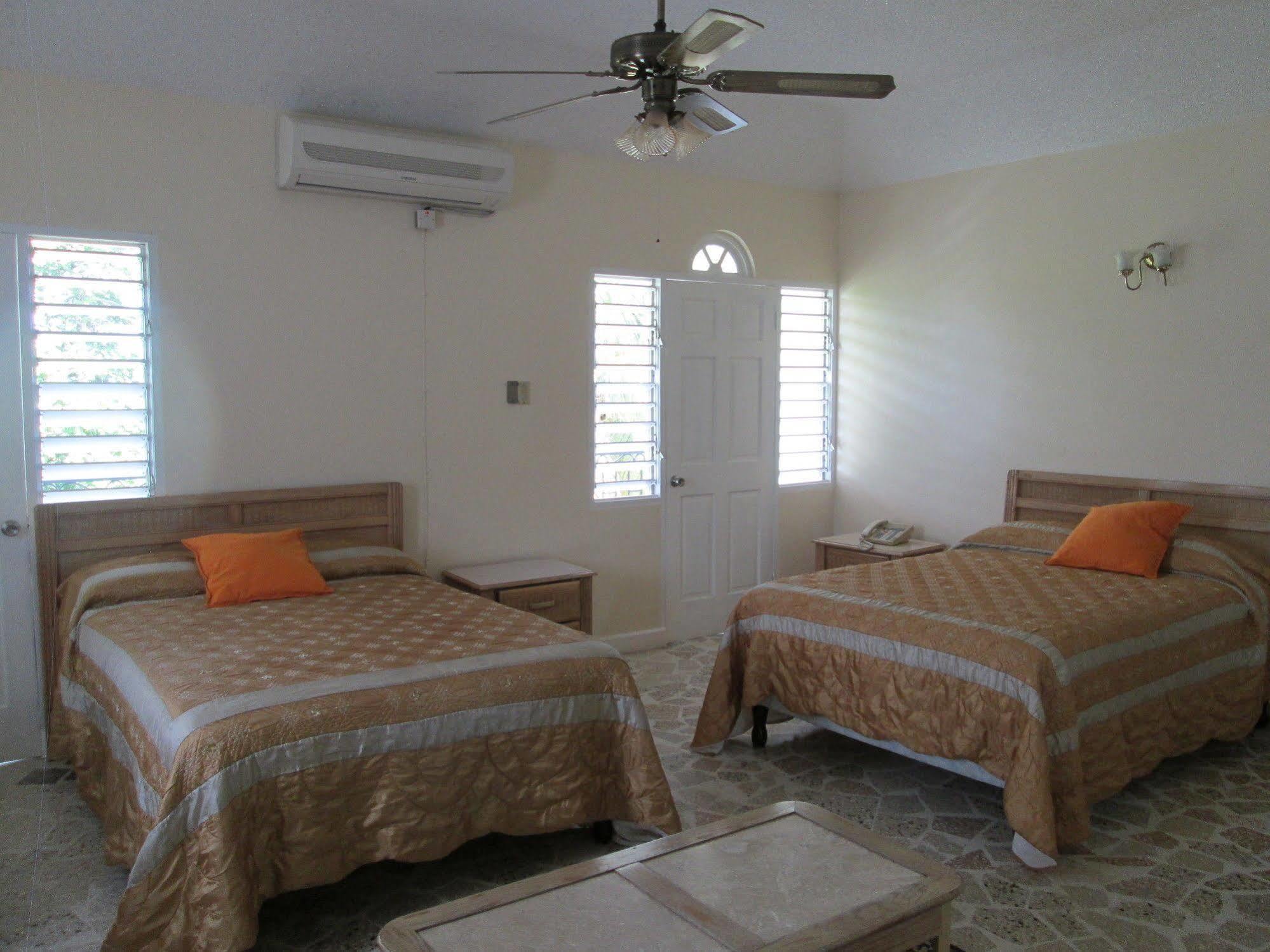 Paradise Inn 2*