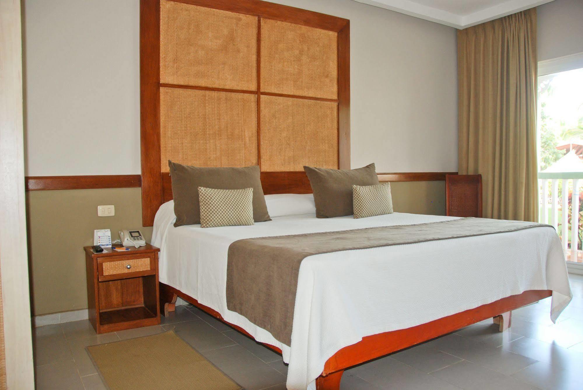 Vik Arena Blanca Resort 4*