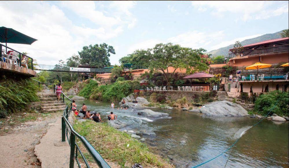 Hotel River Club & 3*