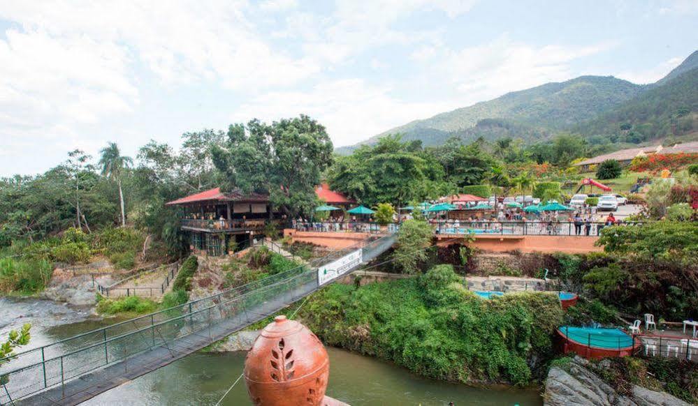 Hotel River Club & Jarabacoa
