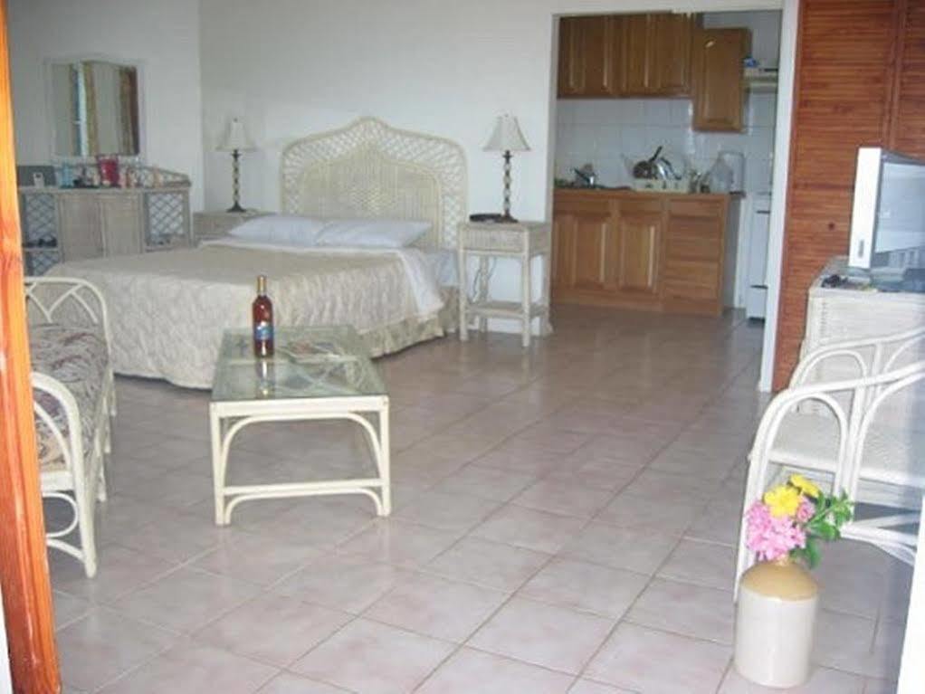 Bed & Breakfast La Galleria Five Islands Village