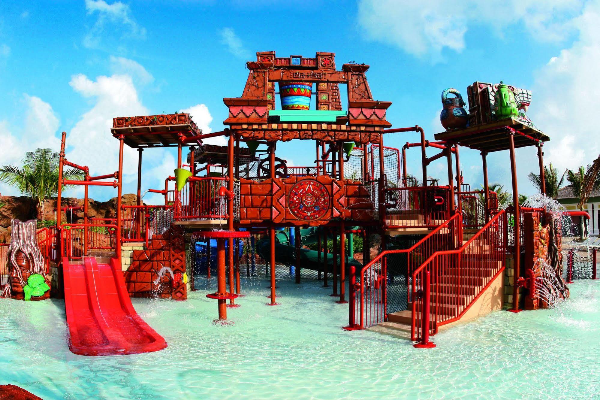 Resort Harborside & Vacation At Atlantis