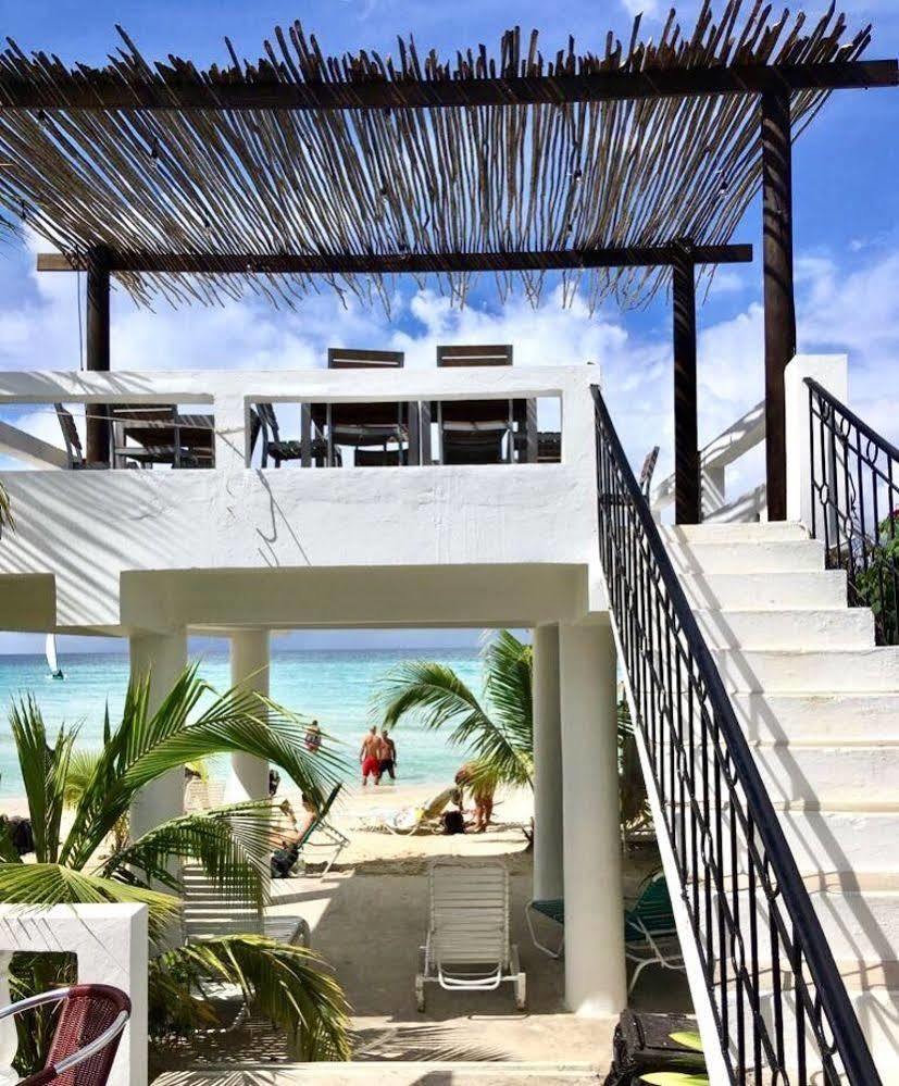 White Sands Hotel 3*