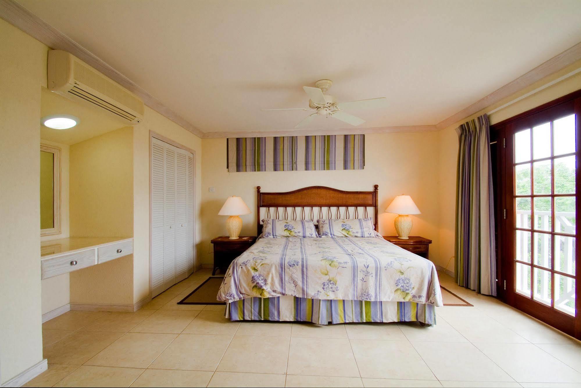 Hotel White Sands 3*