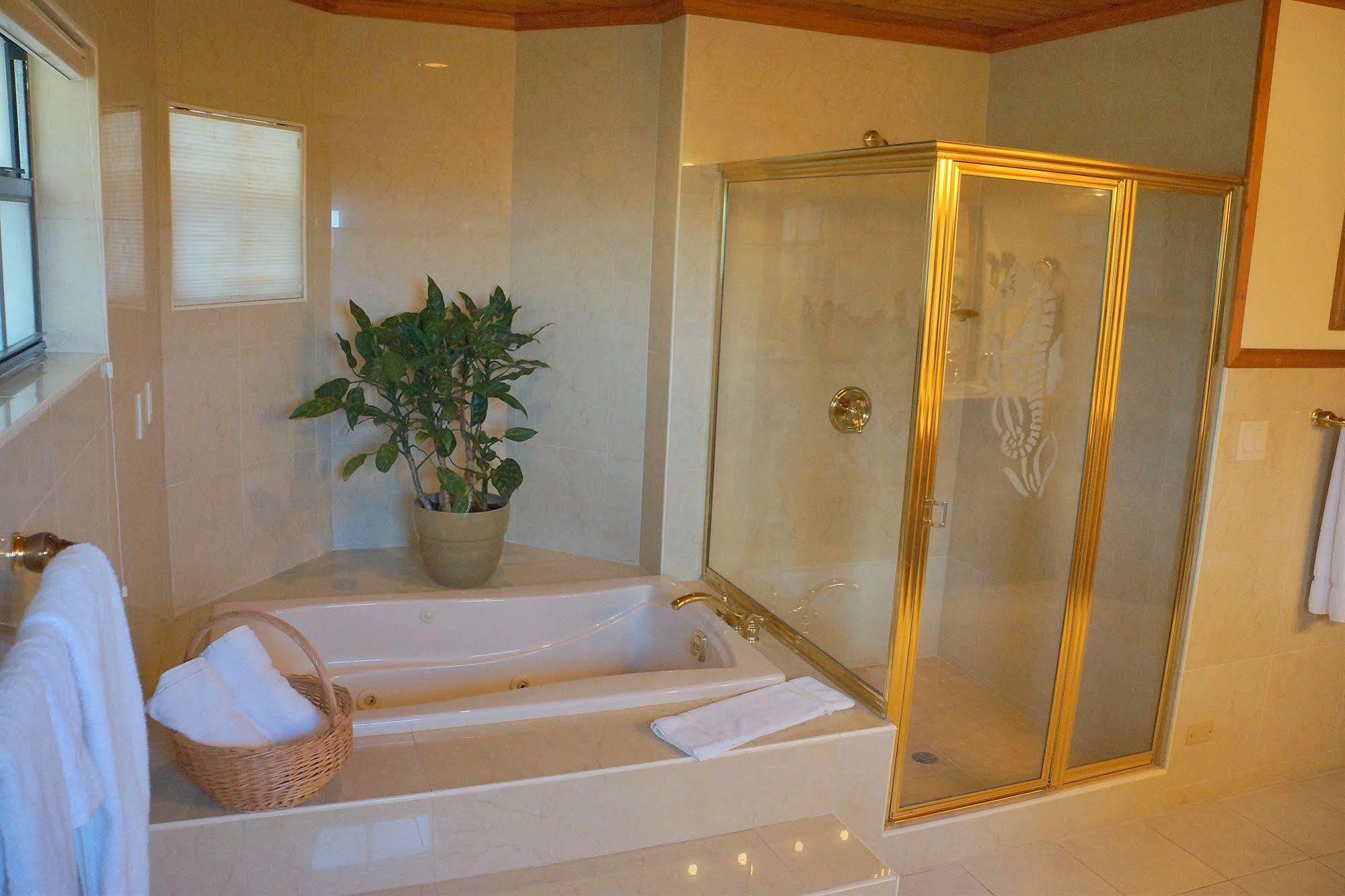 Paradise Cove Resort
