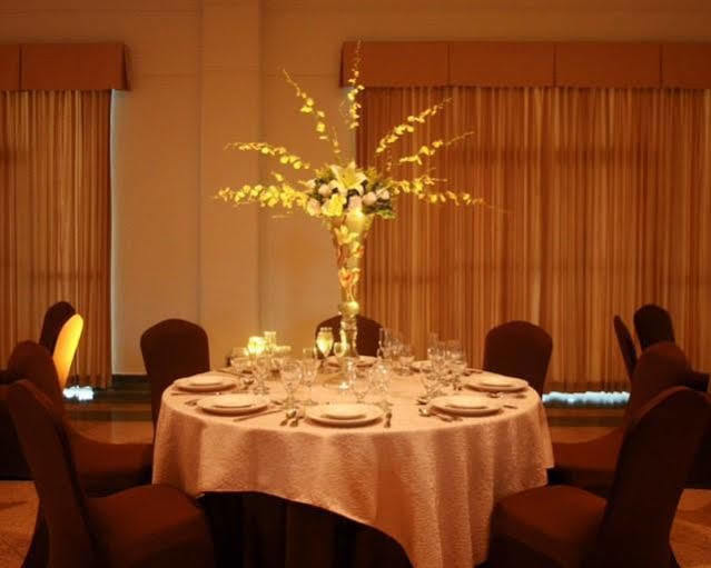Faro And Conference Center Hotel Aguadilla
