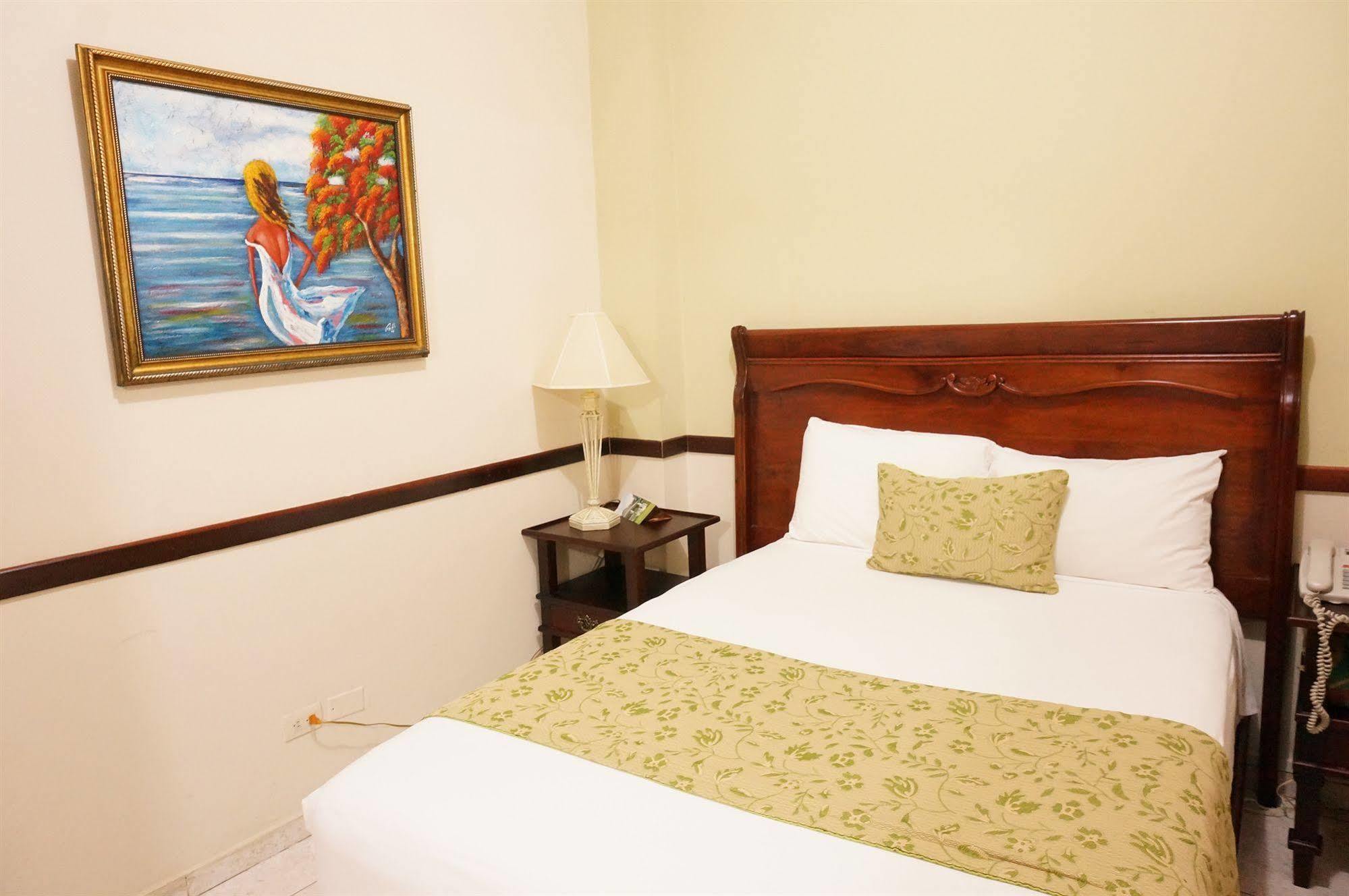 Platino & Casino Hotel