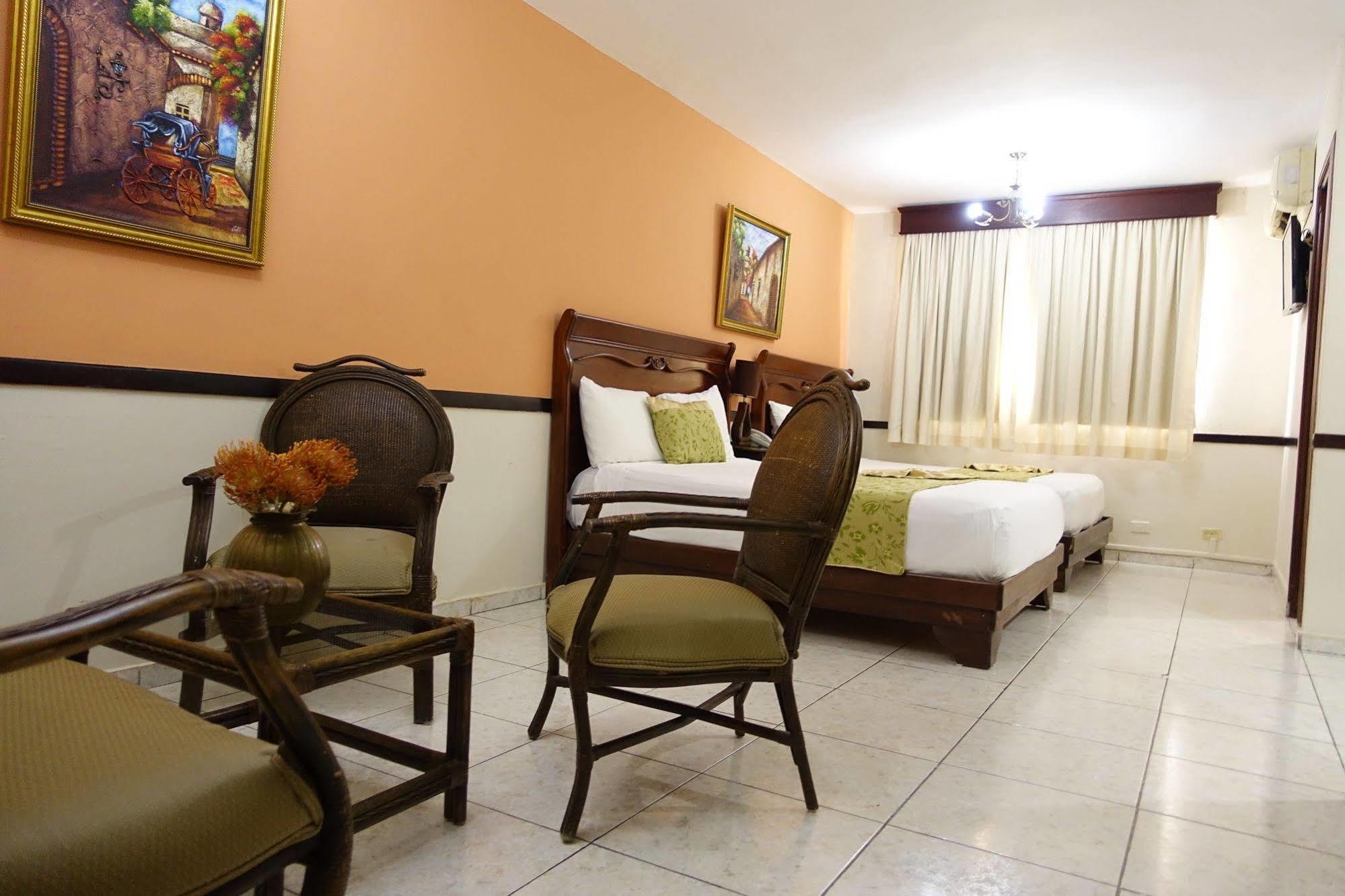 Hotel Platino & Casino