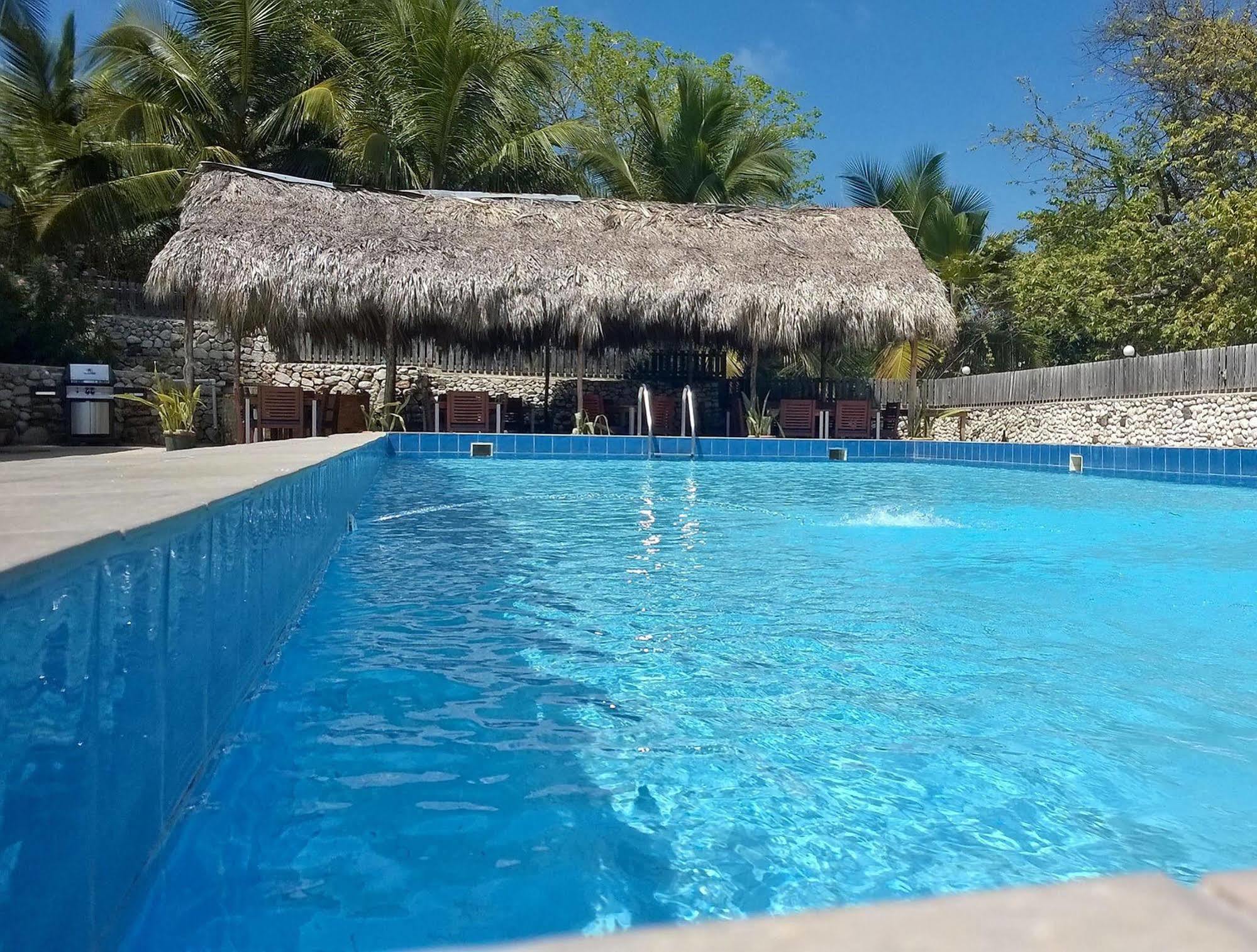 El Quemaito - Luxury Oceanfront Retreat Hotel
