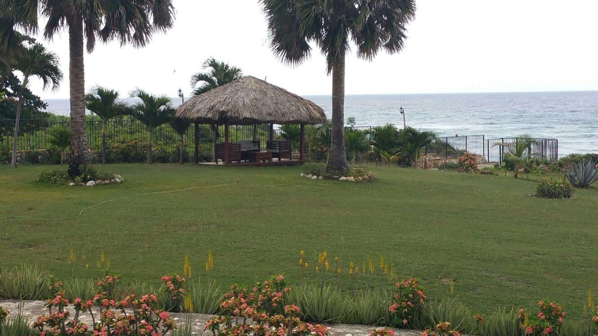 Hotel El Quemaito - Luxury Oceanfront Retreat