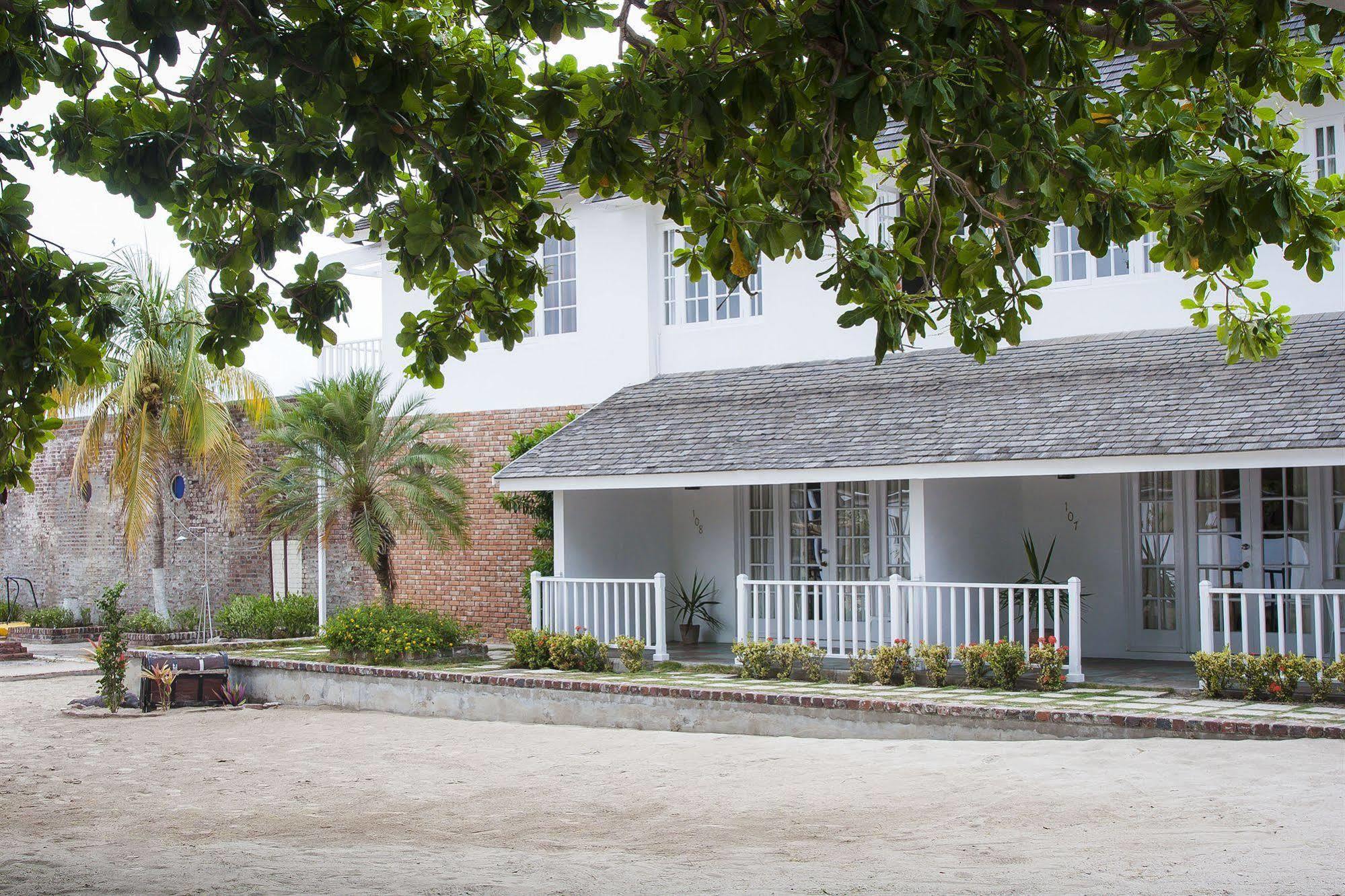 Grand Excelsior Port Royal Hotel 4*