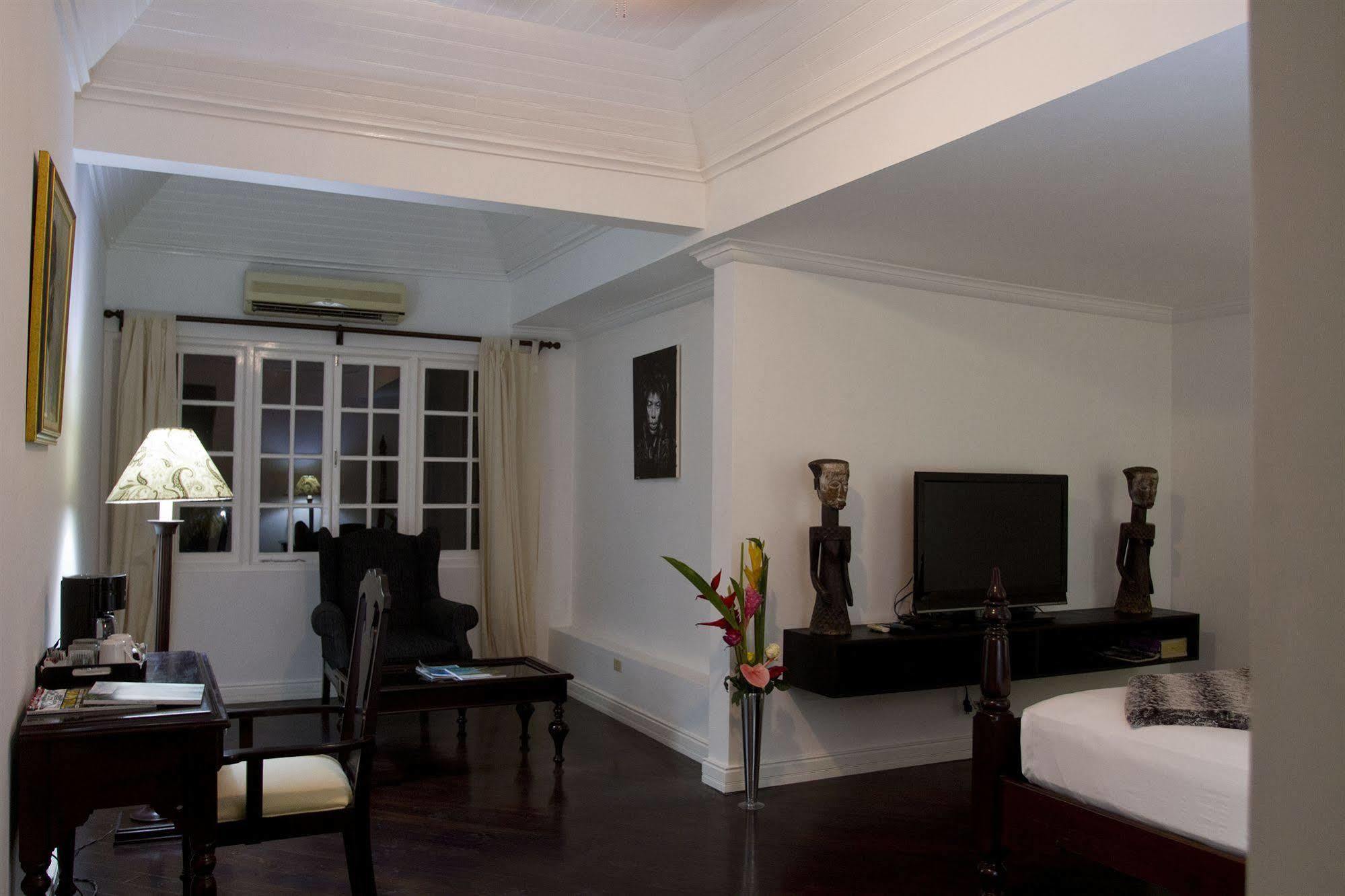 Hotel Grand Excelsior Port Royal