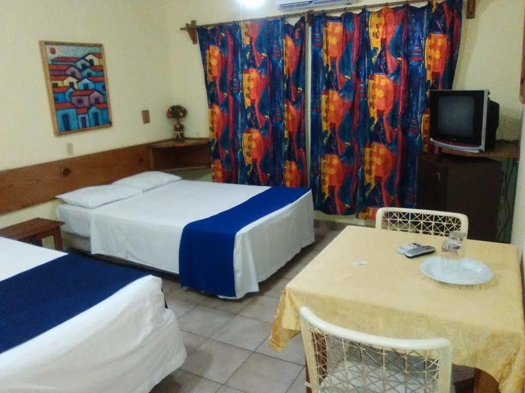 Hotel Neptuno Refugio Boca Chica