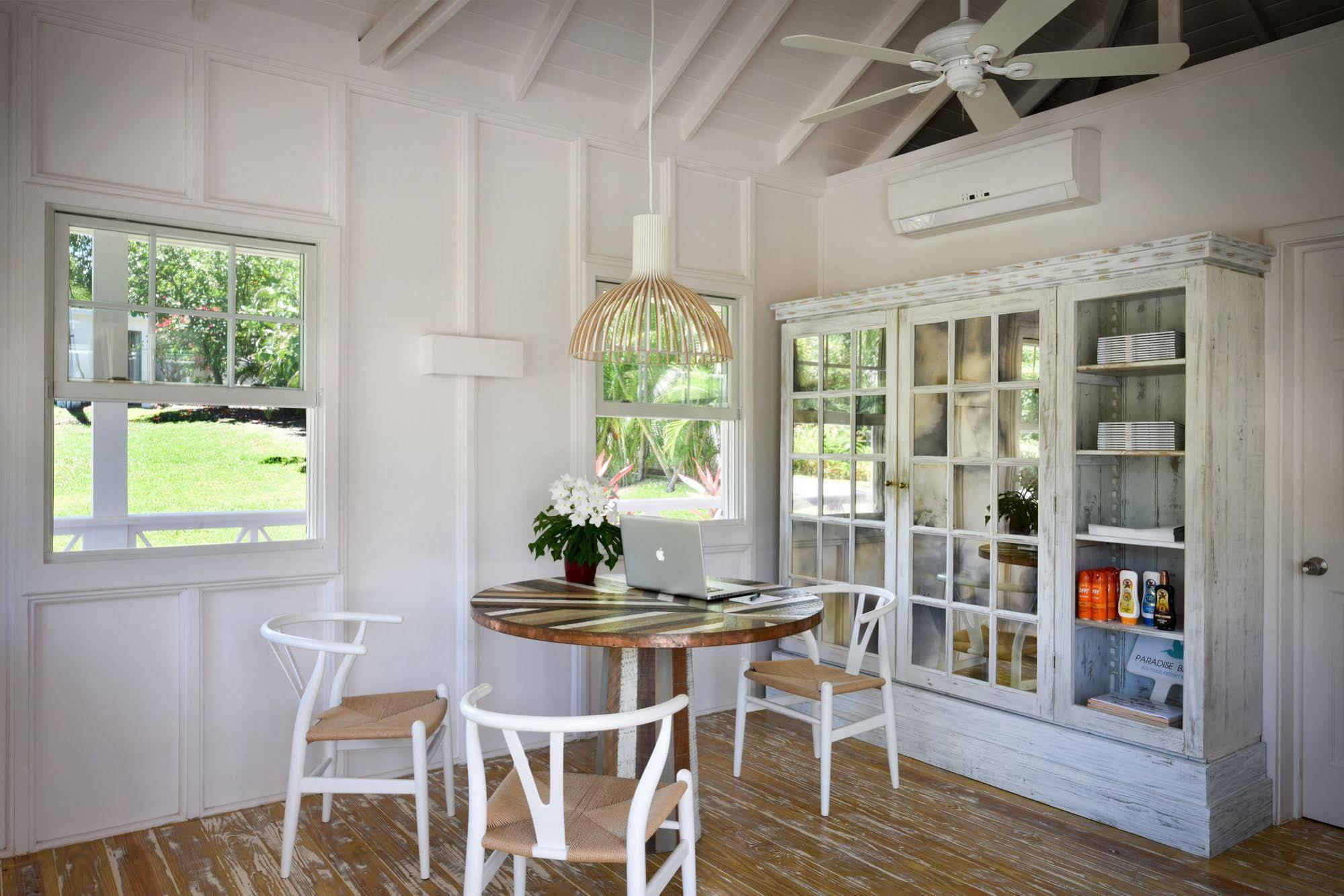 Villa Paradise *