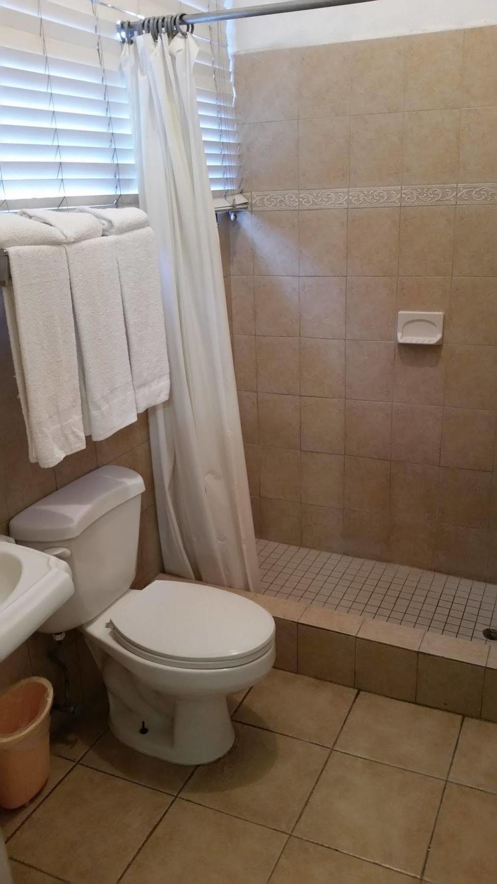 Borinquen Beach Inn 2*