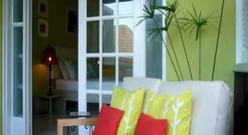 Sugarapple Aparthotel 2*