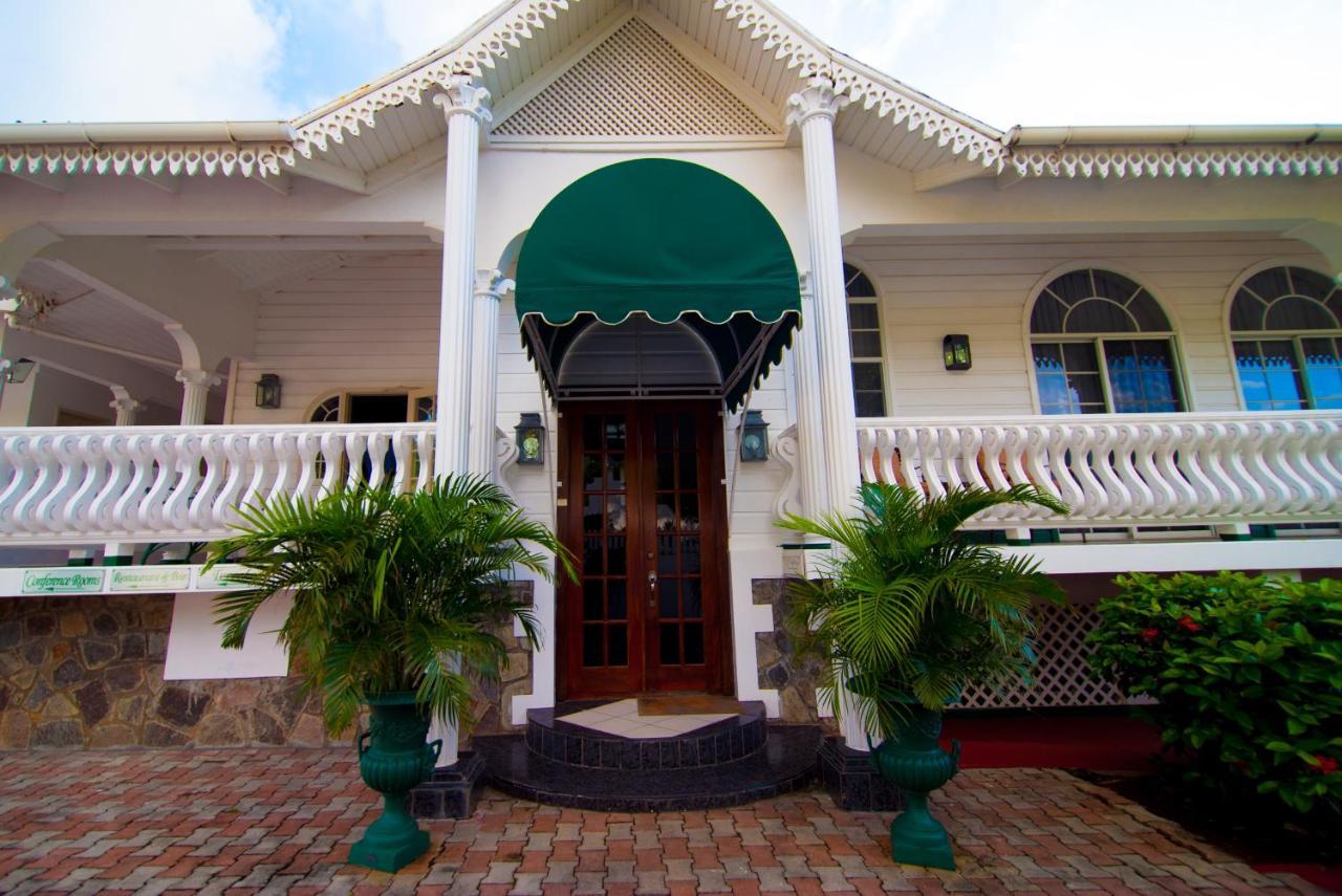 Grenadine House Hotel 4*