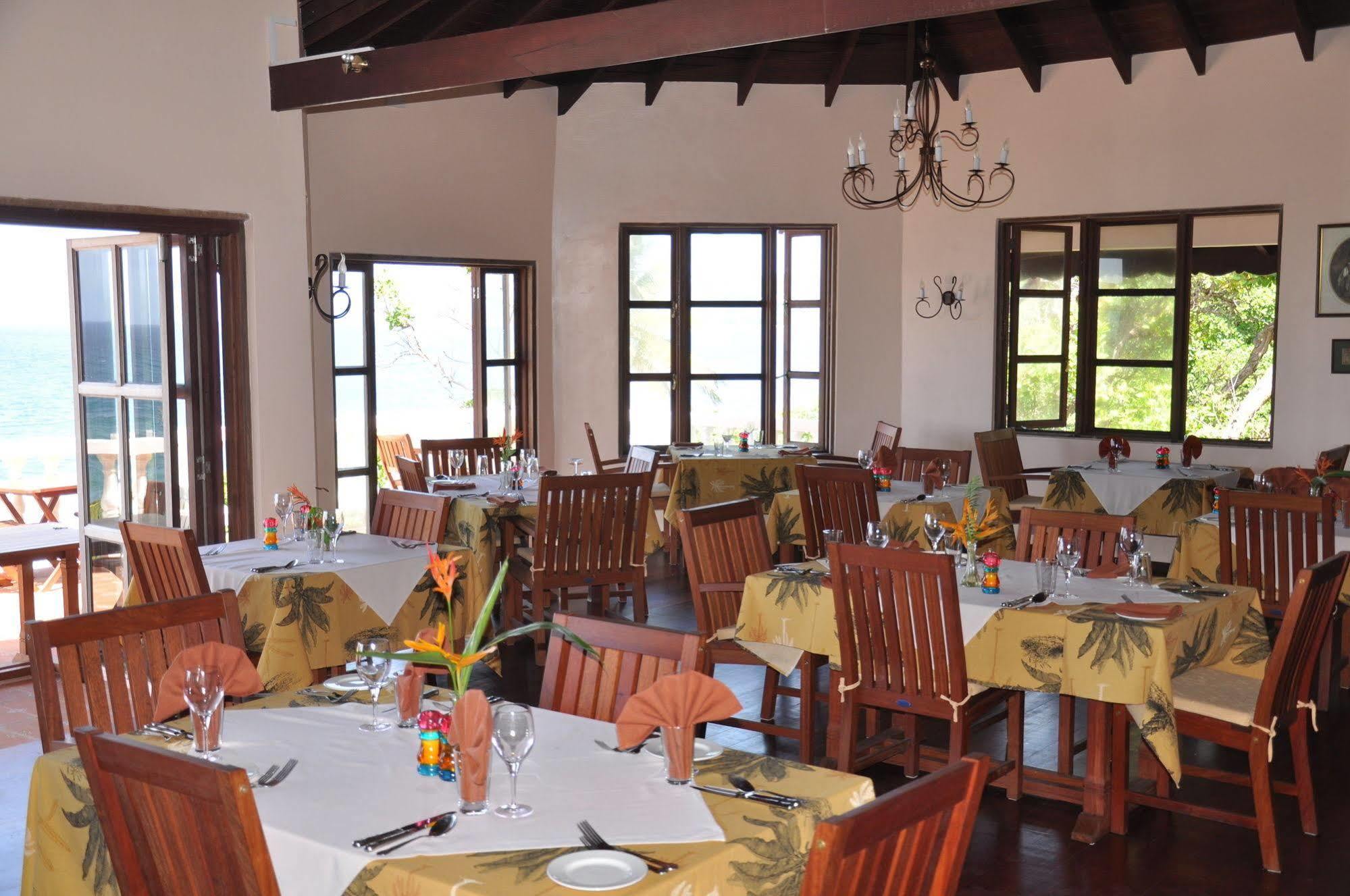 Petite Anse Hotel 3*