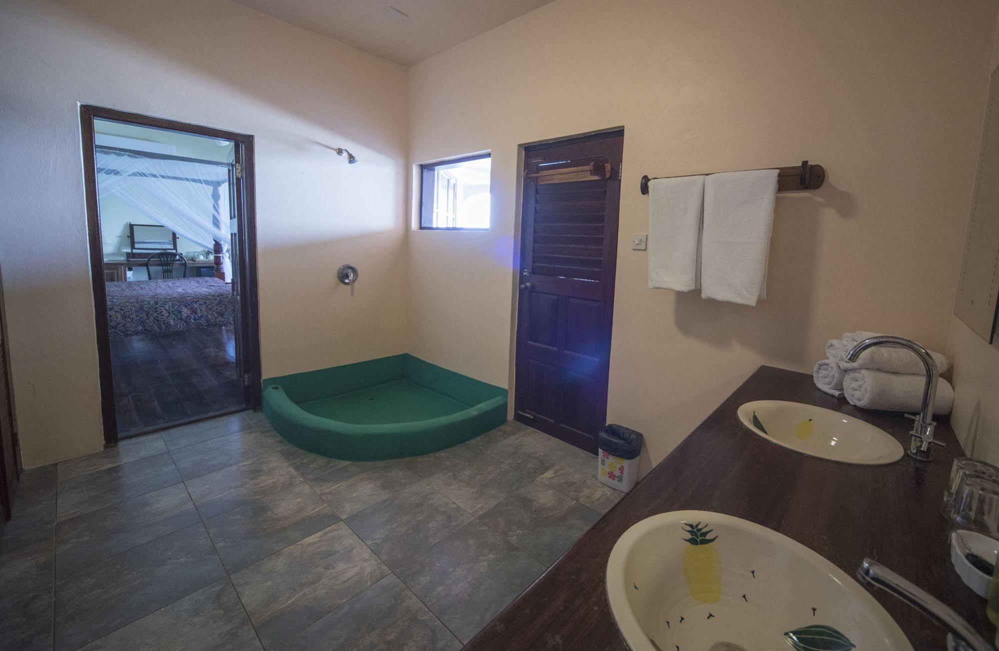 Hotel Petite Anse Sauteurs