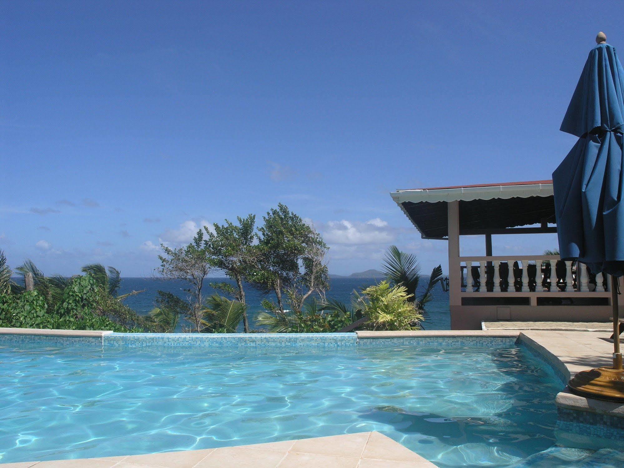 Hotel Petite Anse
