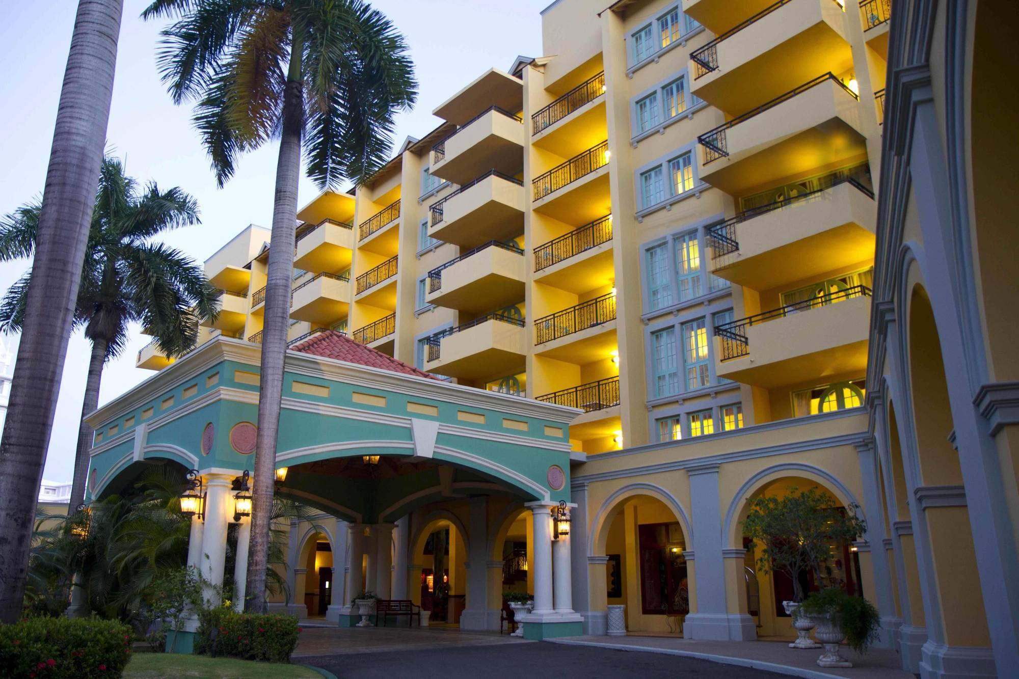 Hotel Jewel Dunn's River Beach & Spa, Ocho Rios,curio Collection By Hilton 4*