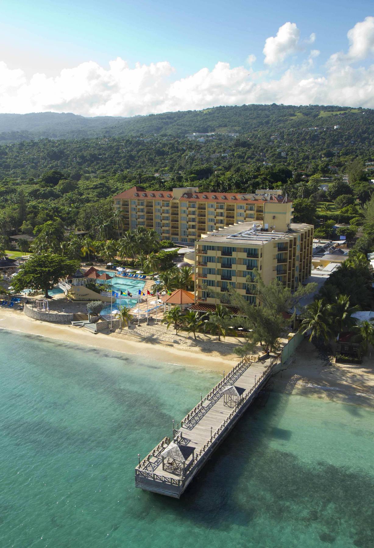 Jewel Dunn's River Beach & Spa, Ocho Rios,curio Collection By Hilton Hotel Mammee Bay