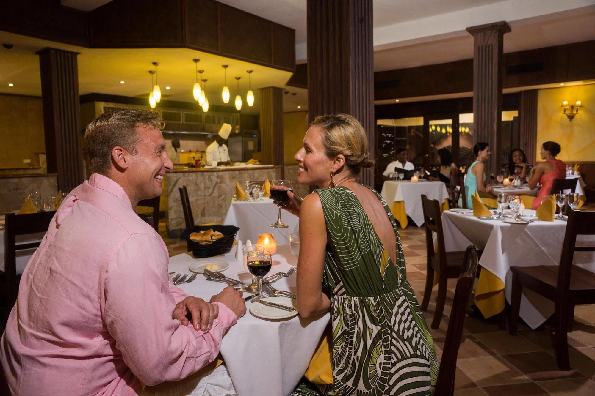 Jewel Dunn's River Beach & Spa, Ocho Rios,curio Collection By Hilton 4*